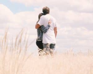 couples starring at the sky