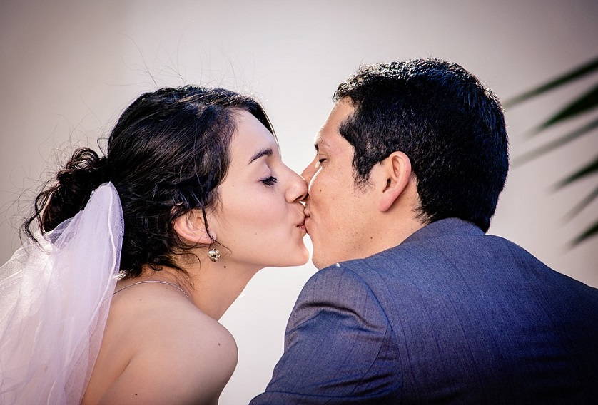 wedding kiss